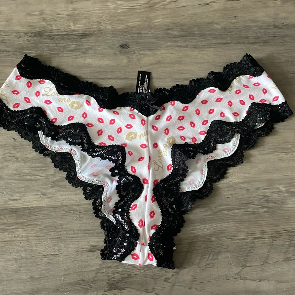Victoria’s Secret Sexy Little Things Cheekster Panty- M